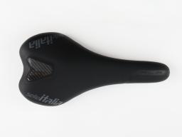 Selle Italia SLR  Kit Carbonio sedlo černé