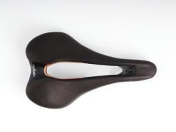 Selle Italia SLR Boost Kit Carbonio Superflow sedlo