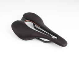 Selle Italia SLR Boost Kit Carbonio Superflow sedlo