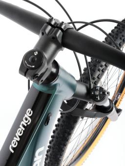 Kolo MTB 29"  Lee Cougan Revenge  Shimano Deore  1x11 , velikost S -17" zeleno-černá matná