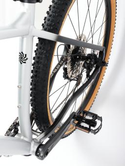 Kolo MTB 29"  Lee Cougan Revenge  Shimano Deore  1x12 , velikost S -17"  stříbrno-černá matná