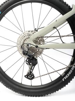 Celoodpružené  MTB 29" Lee Cougan Quest  Shimano Deore  1x12 , velikost   M -17,5" (44cm) - barva šedá lesklá