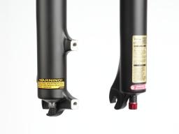 SR Suntour XCR32 RL-R Air, Odpružená vidlice MTB 27,5'' 1 1/8" , zdvih 100mm,   TS 201mm,  černá matná