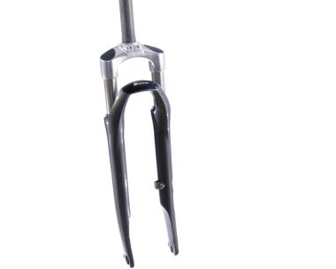 Odpružená vidlice Trekking 28" SR Suntour  NEX , zdvih 63mm , barva kovově šedá lesk,  sloupek 1 1/8" závit