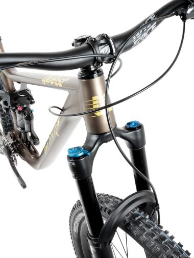 Celoodpružené MTB 29" Lee Cougan Quest SHIMANO Deore XT Di2 M8250 1x12 , velikost L – 19" (48 cm), hnědozlatá matná