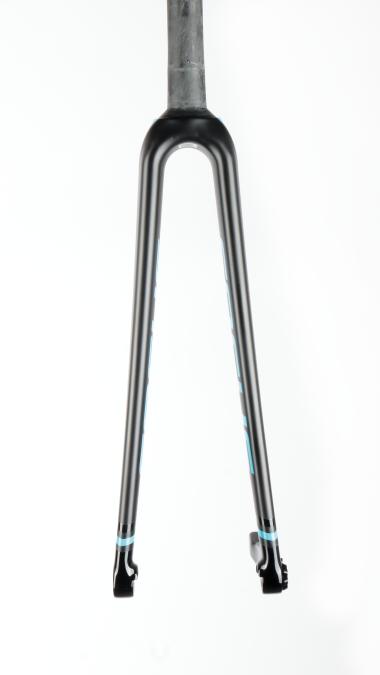 Vidlice  celokarbonová -Disc , 1 1/8" - 1 1/4" Tapered A-head  12/100 mm R.A.T. osa -černá matná
