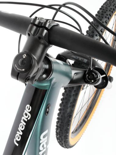 Kolo MTB 29"  Lee Cougan Revenge,  Shimano Deore  1x12 , velikost M – 19"   zeleno-černá matná