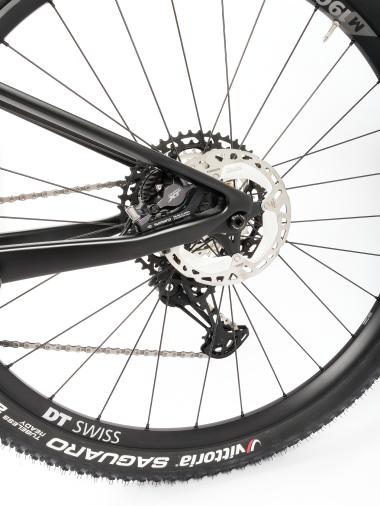 Celoodpružené MTB 29" kolo Spyder Cross  SRAM X01 Eagle 1x12 velikost  M – 18" (46 cm)    – barva dle přání