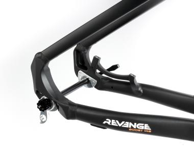 Kolo MTB 29"  Lee Cougan Revenge,  Shimano Deore  1x12 , velikost  M -19"  stříbrno-černá matná