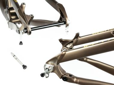 Celoodpružené MTB 29" Lee Cougan Quest Shimano SLX 1x12, velikost L – 19" (48 cm), hnědozlatá matná