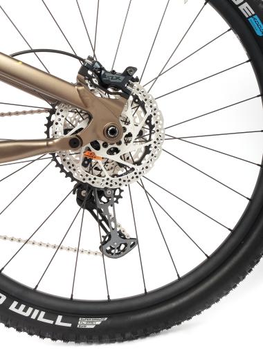 Celoodpružené MTB 29" Lee Cougan Quest Shimano SLX 1x12, velikost L – 19" (48 cm), hnědozlatá matná