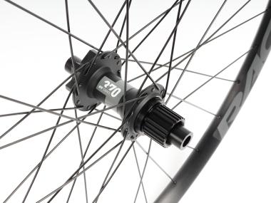 Zapletená kola MTB 29" Race Face Disc - DT SWISS DT 370 Disc Micro Spline 6děr, přední Boost 15x110mm, zadní Boost 12x148mm
