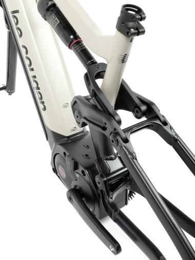 MTB 29"/27,5"  E-bike kompletní  set  Lee Cougan E-Quest -  Brose Drive S-Mag 90Nm ,720Wh-20Ah , vidlice Rock Shox 35 Silver TK Air 150mm , tlumič Rock Shox Deluxe Select + ,  velikost M -17,5" (45cm) , barva černo- šedá matná
