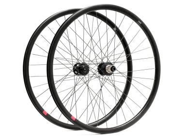 Zapletená kola Gravel/Silniční Mach1 560 Disc – Fastace/Quando KT-H42R – 12x100/12x142 – Disc Center Lock – pár