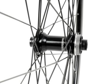 Zapletená kola Gravel/Silniční Mach1 560 Disc – Shimano HB-RS470/Shimano105 FH-R7070 – 12x100/12x142 – Disc Center Lock – pár