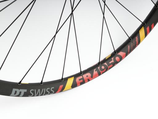 DT Swiss FR1950 Spline MTB 27,5'' 30 mm IS 15/110 mm BOOST přední zapletené kolo