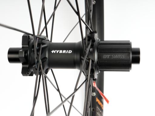 DT Swiss H1900 Spline Hybrid MTB 27,5" 35 mm IS BOOST zadní zapletené kolo