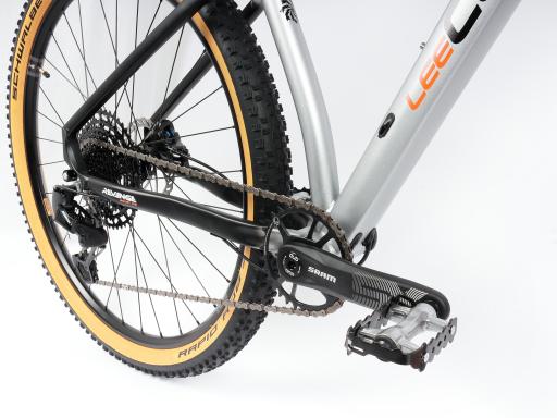 Kolo MTB 29"  Lee Cougan Revenge  Sram SX  Eagle 1x12 , velikost M -19"  stříbrno-černá matná