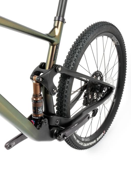 Celoodpružené MTB 29" kolo Spyder Cross  SRAM X01 Eagle 1x12 velikost  M – 18" (46 cm)    – barva dle přání