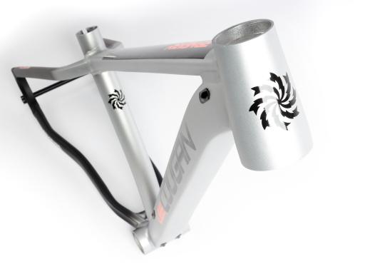 Kolo MTB 29"  Lee Cougan Revenge SRAM X01 Eagle 1x12 , velikost  XS -15,5" stříbrno-černá matná