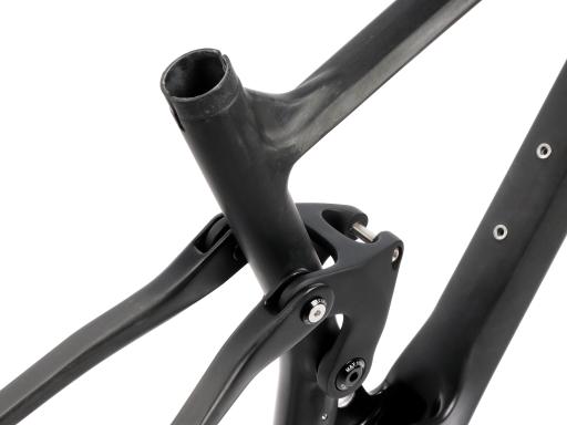 Celoodpružený karbonový rámový set   MTB 29" Lee Cougan Crossfire , velikost  S -16" (42cm) barva černá/chameleon lesk